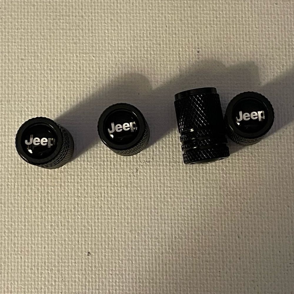 Jeep Valve Stem Caps in Black set of 4 NWT